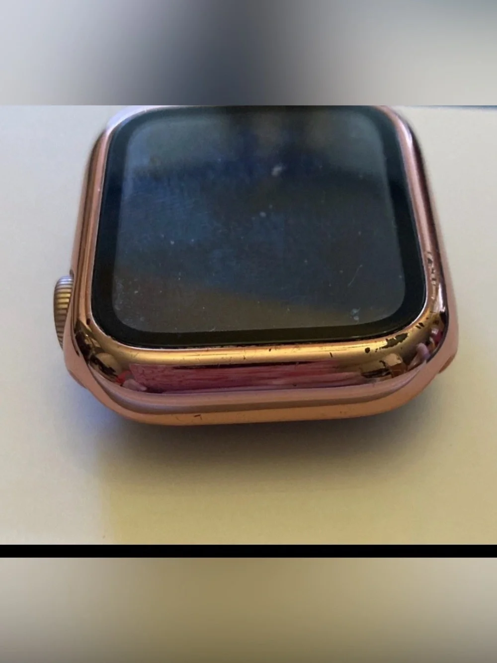 Apple Watch SE 40mm Gold Alu Starlight Sport Band Cel - MKQN3LL/A Adult Used